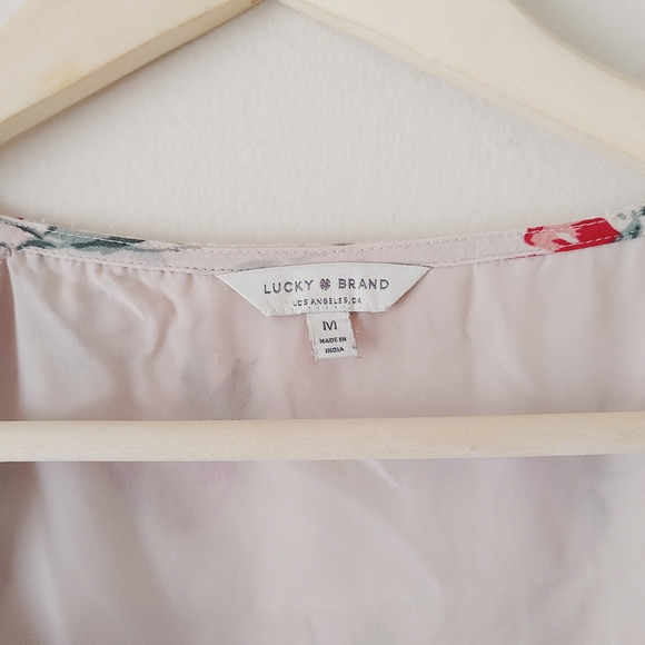 SOLD - Lucky Brand Floral Flutter Sleeve Top - Picture 4 of 5